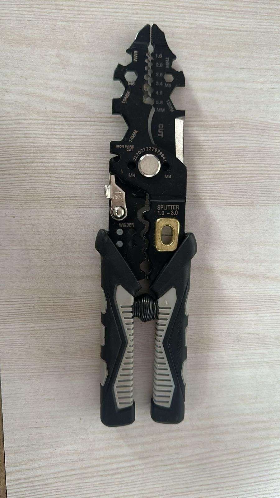 25 in 1 wire cutter